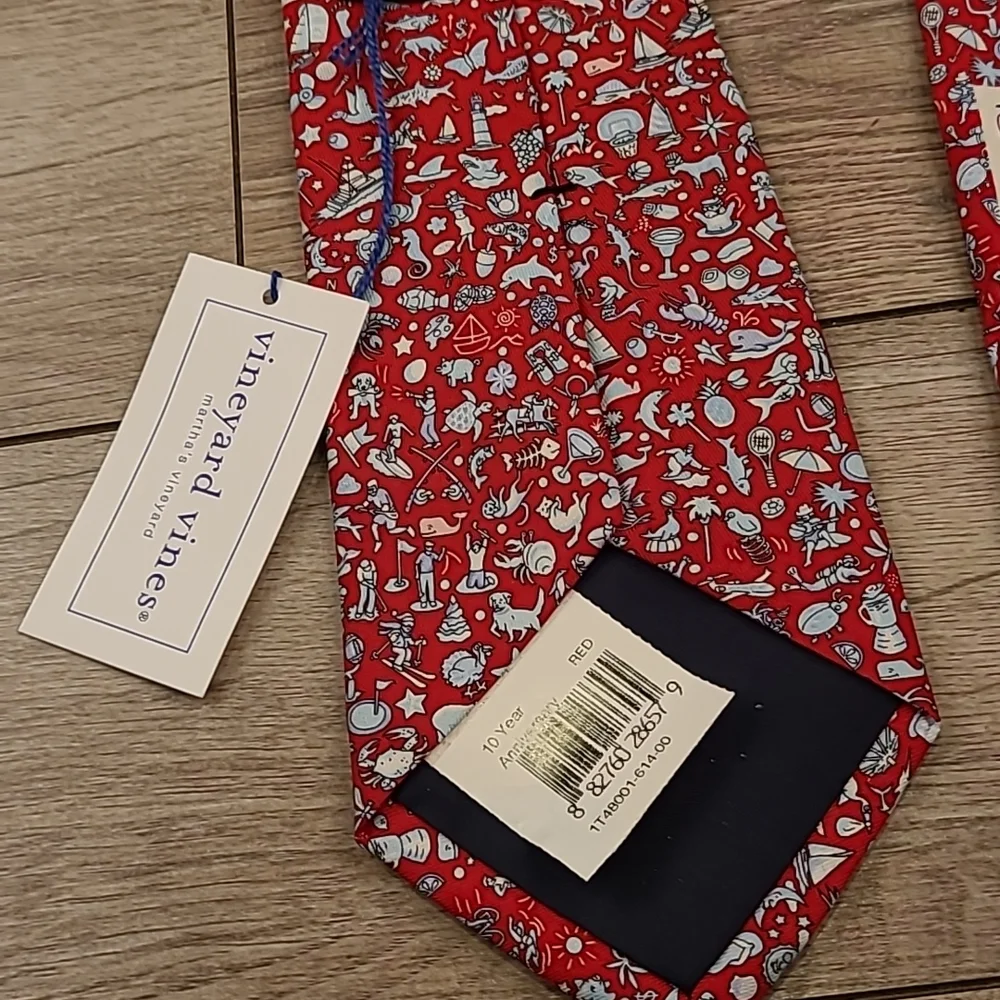 VINEYARD VINES‎ Red Whimsical Patterns 10th Year Anniversary Mens Silk Tie NEW